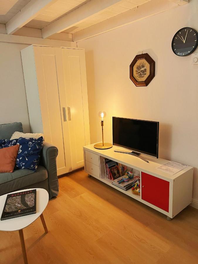 Mimi Gallery Appartement Boedapest Buitenkant foto